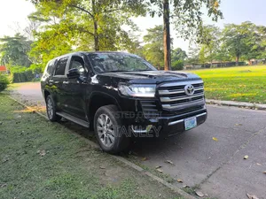 Toyota Land Cruiser 4.5 V8 GXR 2020 Black