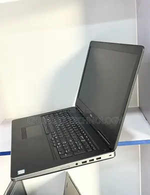 Laptop Dell Precision 7720 32GB Intel Core i7 SSD 512GB