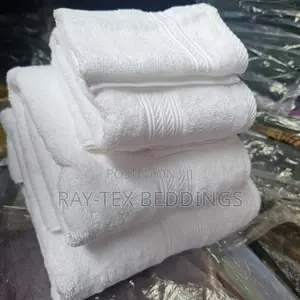Plain White Towels for Homes and Hotels (Wholesale)