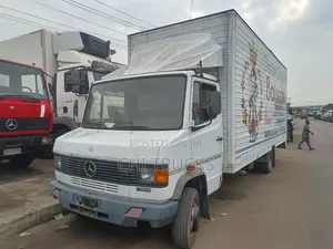 Newly Arrive Mercedes Benz 709 Cargo Truck 20ft Length