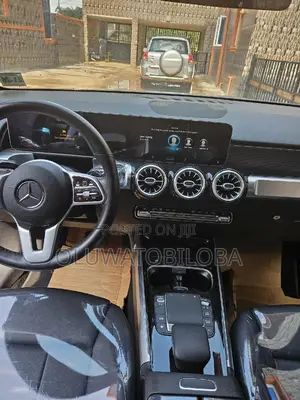 Mercedes-Benz GLB-Class GLB 250 4MATIC 2021 Blue