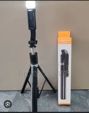 Selfie Stick With Light