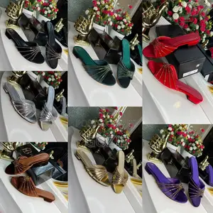 Luxury and Fashionable Slippers