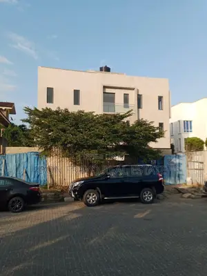 4bdrm Townhouse/Terrace in Banana Island for sale
