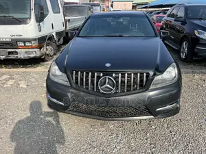 Mercedes-Benz C300 Luxury 4Matic Sedan AWD (3.0L 6cyl 7A) 2012 Black