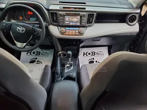 Toyota RAV4 XLE 4dr SUV AWD (2.5L 4cyl 6A) 2014 Gray