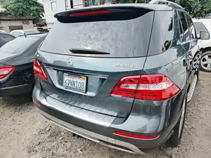 Mercedes-Benz M Class ML350 4MATIC 4dr SUV AWD (3.5L 6cyl 7A) 2014 Gray