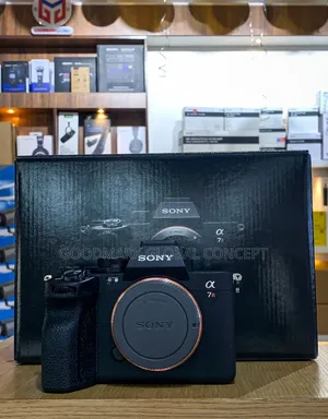 Brand New Sony A7r v Body | 61 Mp Full-Frame Mirrorless | Video