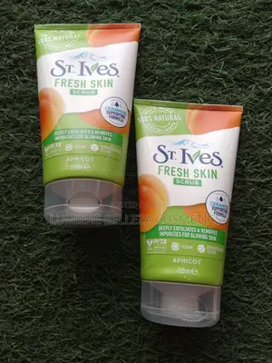 St. Ives Fresh Skin Scrub (Apricot)