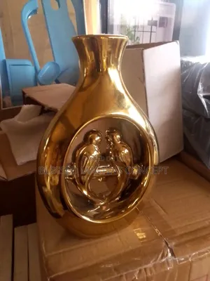 Decorative Vase With a Cutout Featuring Two Lovebirds