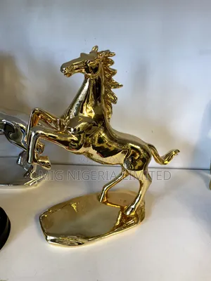 Modern Resin Horse Figures Creativity Geometric Horses Statue Decor