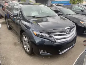 Toyota Venza XLE 4dr Wagon AWD (3.5L 6cyl 6A) 2015 Gray