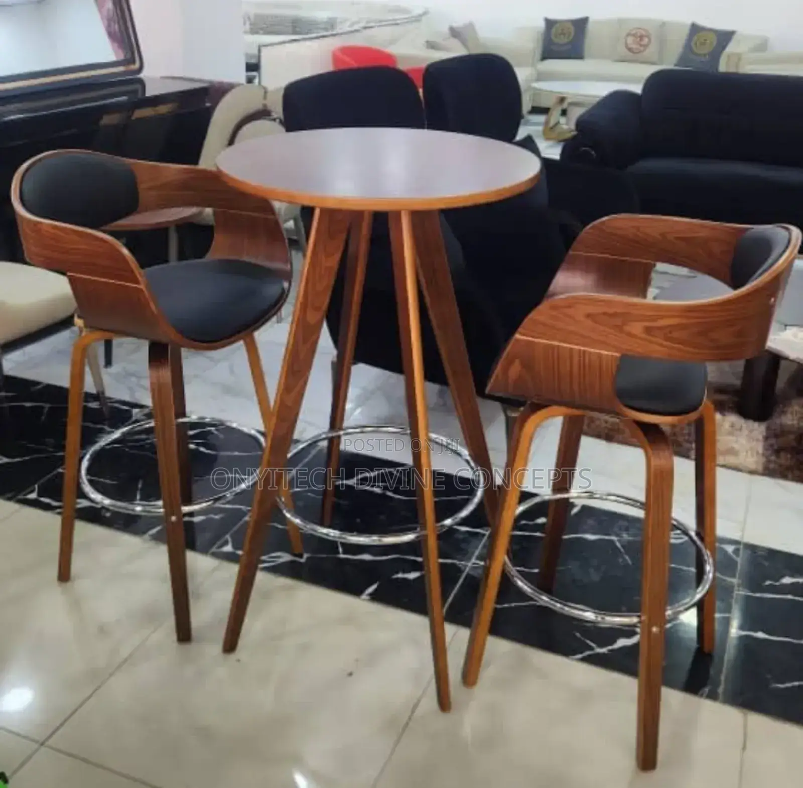 Luxury Bar Stools With Table Set