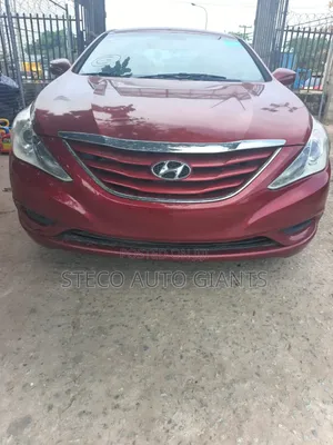Hyundai Sonata SE 2.0T Sedan FWD (2.0L 4cyl 6A) 2011 Red
