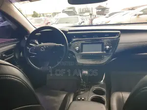 Toyota Avalon XLE Plus Sedan FWD (3.5L 6cyl 6A) 2017 Black