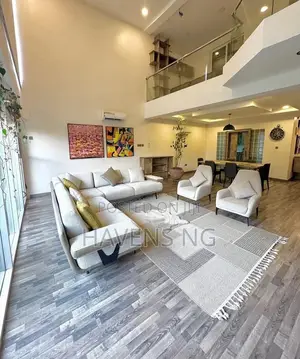 Luxury 4 Bedroom Apartment With Swimming Pool Lounge Area