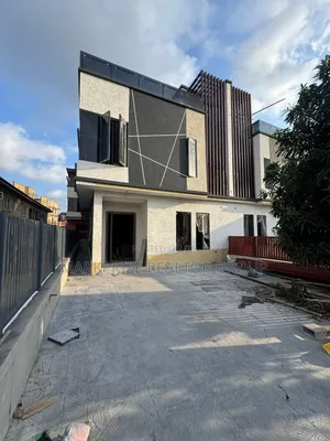 4bdrm Duplex in Gbagada for sale