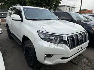 Toyota Land Cruiser Prado 2.8 2023 White
