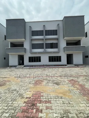 4bdrm Townhouse/Terrace in Ologolo for sale