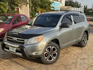 Toyota RAV4 2.2 D-4D GX 2007 Green