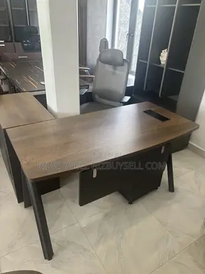 1.4 Meters Office Table With Extension