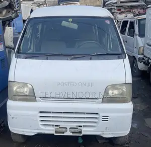 Suzuki Every 2010 White