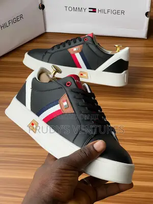 High Quality Tommy Hilfiger Made With Good Quality Material