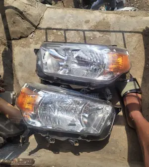 Set Headlights for 4 Runner 2010