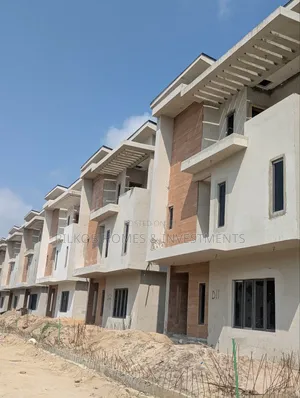 4bdrm Townhouse/Terrace in Ambiance 2, Olokonla for sale