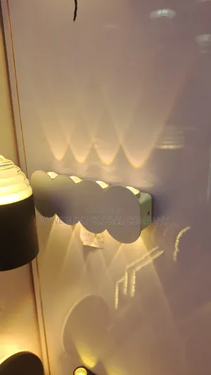 Wall Light for Homes/ Hotels/ Lounges/ Guesthouses/ Offices/ Bars