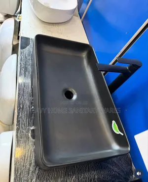Square Countertop Matt Black Basin
