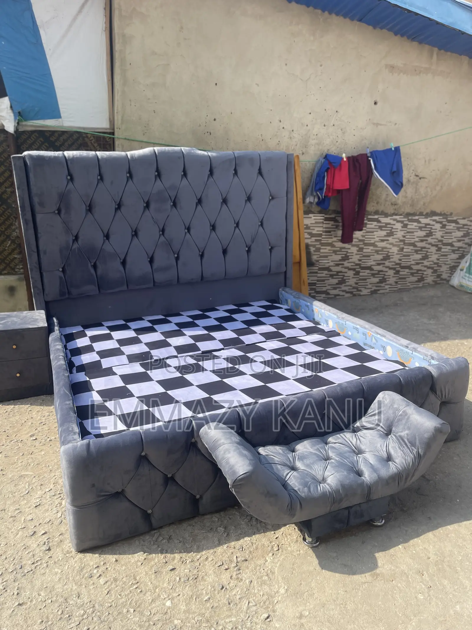 6x6 Bedframe With Bedside