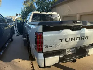 Toyota Tundra Platinum CrewMax 6.5' Bed 2024 White