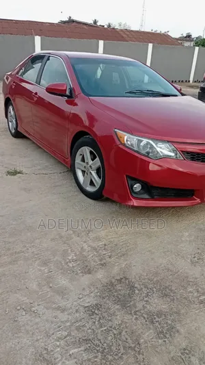 Toyota Camry SE 4dr Sedan (2.5L 4cyl 6A) 2012 Red