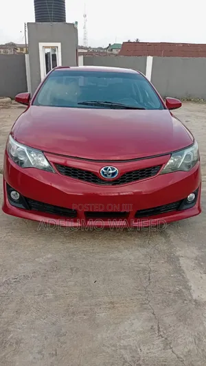 Toyota Camry SE 4dr Sedan (2.5L 4cyl 6A) 2012 Red
