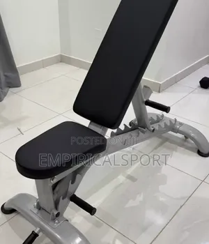 Adjustable Commercial Sit-Up Bench