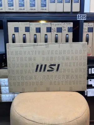 New Laptop MSI Vector 16 HX AI A2XWIG 16GB Intel Core Ultra 7 SSD 512GB