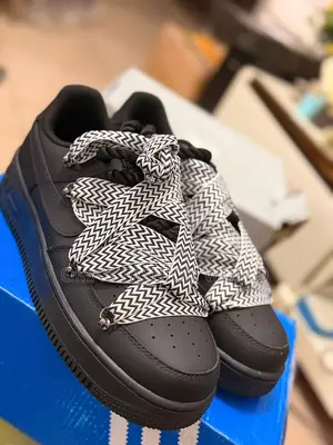 N!Ke Double Rope Sneakers! Sizes: 38-42. Hit Me Up!