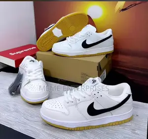 White Sb Nike ^ 