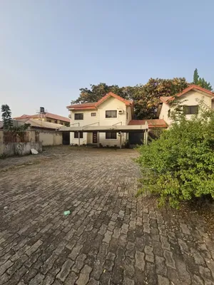4bdrm House in Utako for sale