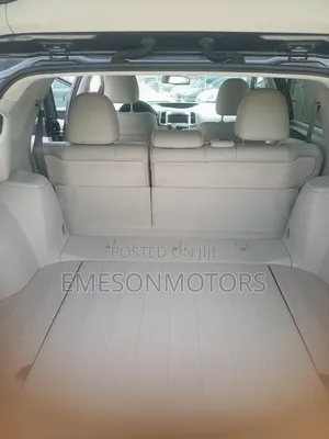 Toyota Venza V6 AWD 2012 Gray