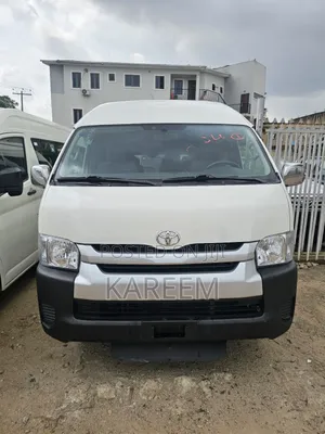 Toyota HiAce 2014 White