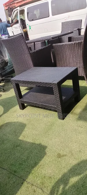Lugano Table