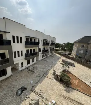 5bdrm Townhouse/Terrace in Mabushi for sale