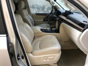 Lexus LX 570 (5 seats) AWD 2016 Gold