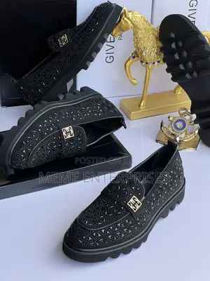 Stone Shoe < ~>