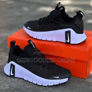 Nike Free Metcon 6 Black/White Size 38-45