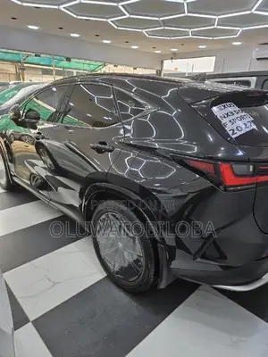 Lexus NX 250 FWD 2021 Black