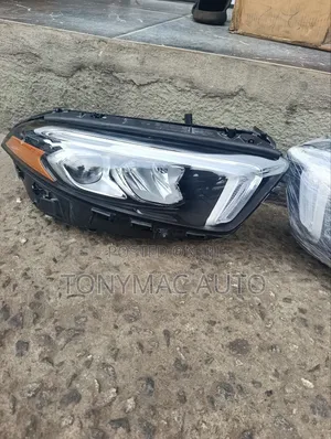 Mercedes Benz A-class 2020 Headlight