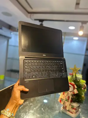 Laptop Dell Latitude 3380 8GB Intel Celeron HDD 500GB
